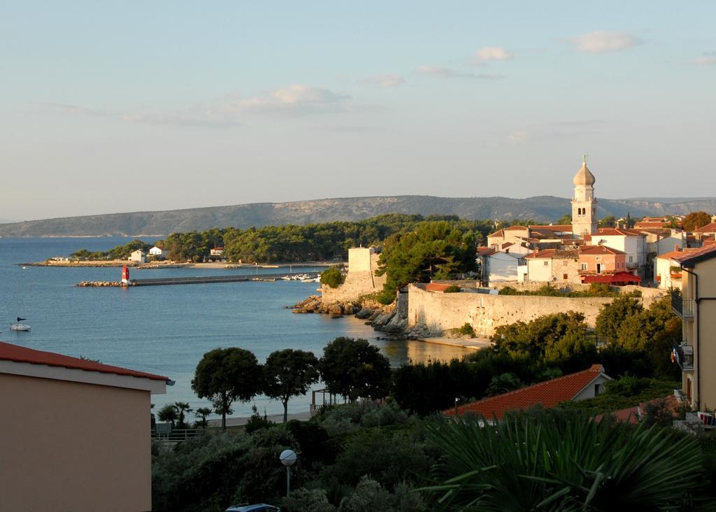 Apartment Tomic Krk Krk Town Exterior foto